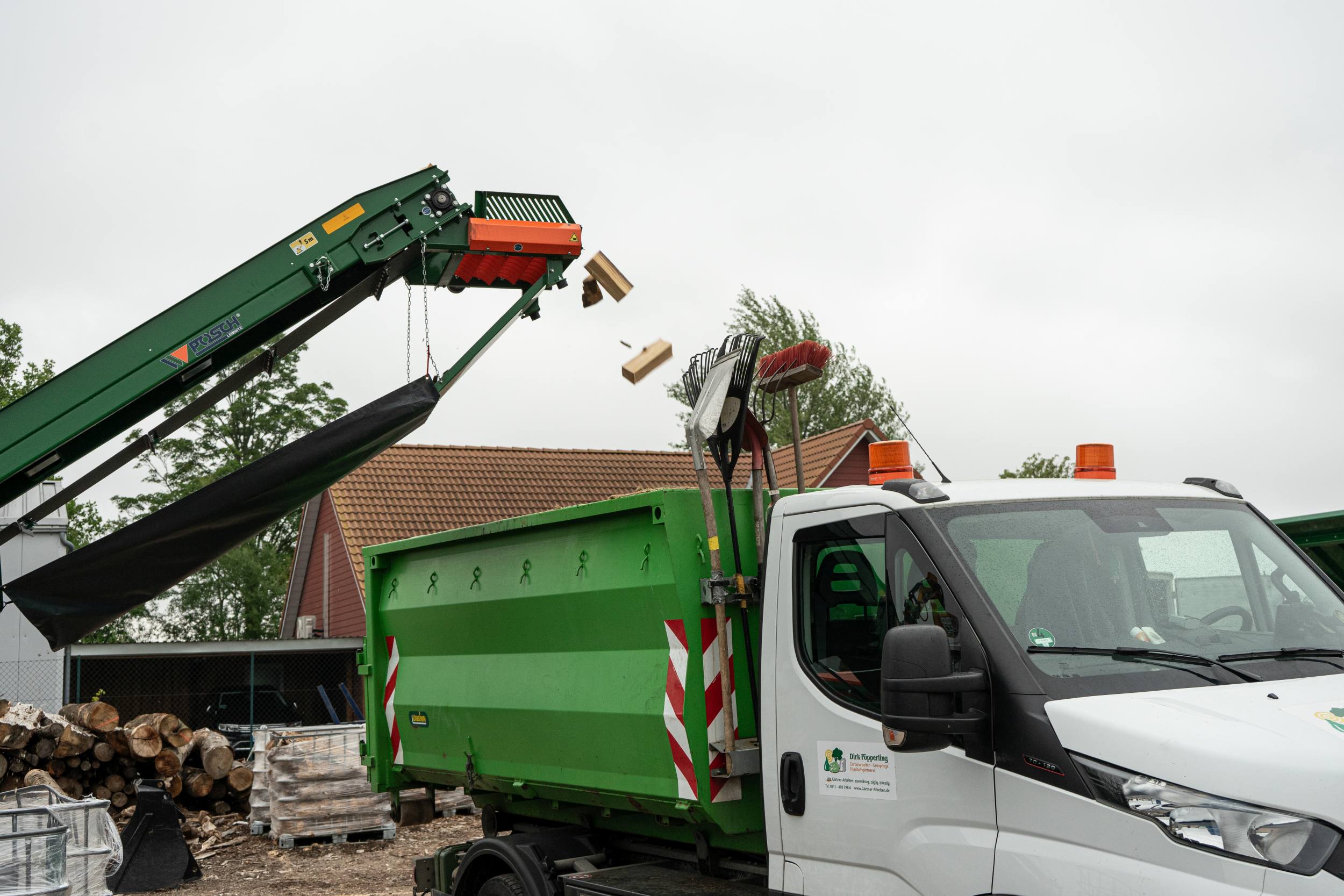 Brennholz Pöpperling_Posch Spaltfix K-700 Vario mobil Lohnspalten_24